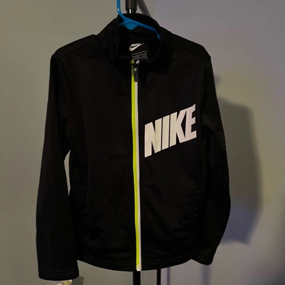 Sporty Nike Black and White Zip-Up Track Jacket Unisex All Seasons